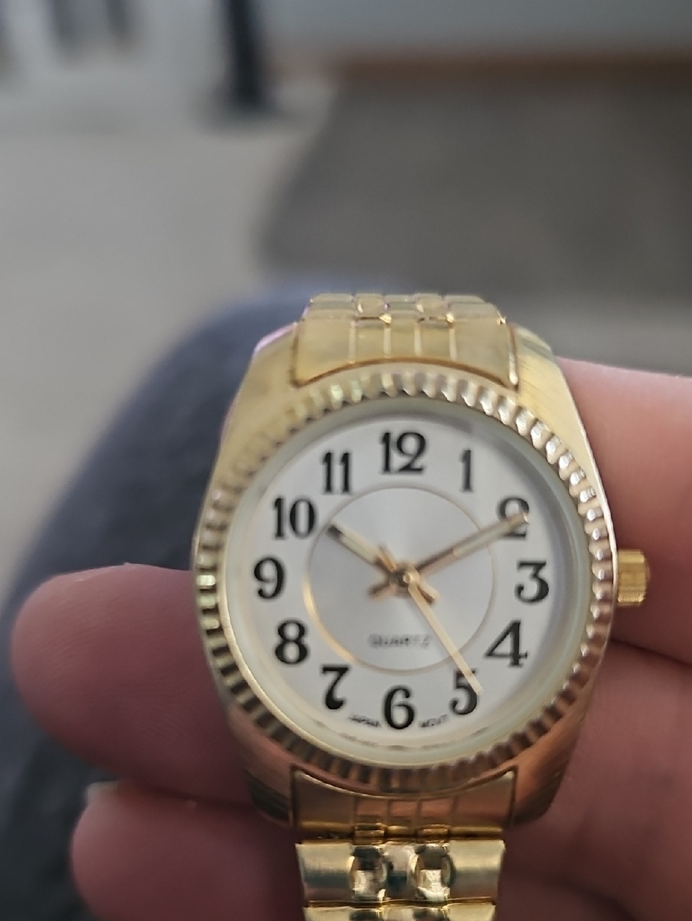 Gold Tone Quartz Watch with White Dial